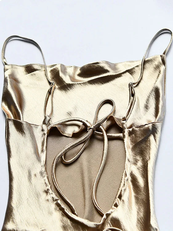 Sorelle Women's snatched satin open back dress