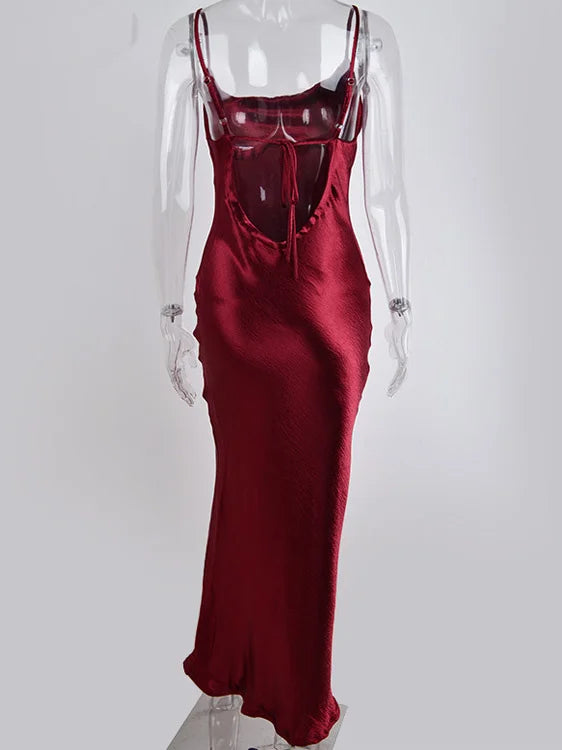 Sorelle Women's snatched satin open back dress