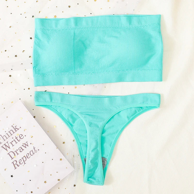 Sorelle Women's 2 Pc solid bandeau lingerie set