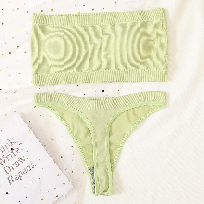 Sorelle Women's 2 Pc solid bandeau lingerie set