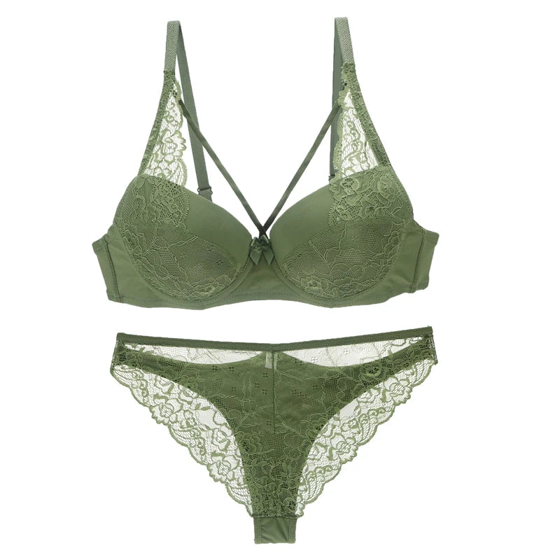 Sorelle Women's 2 Pc lingerie with lace trim