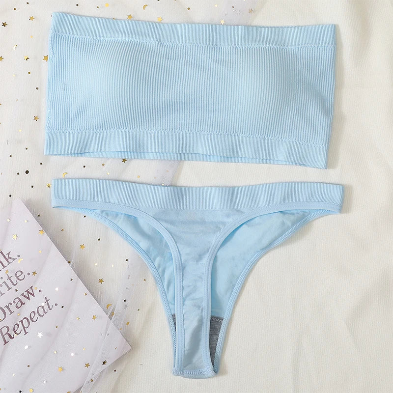 Sorelle Women's 2 Pc solid bandeau lingerie set