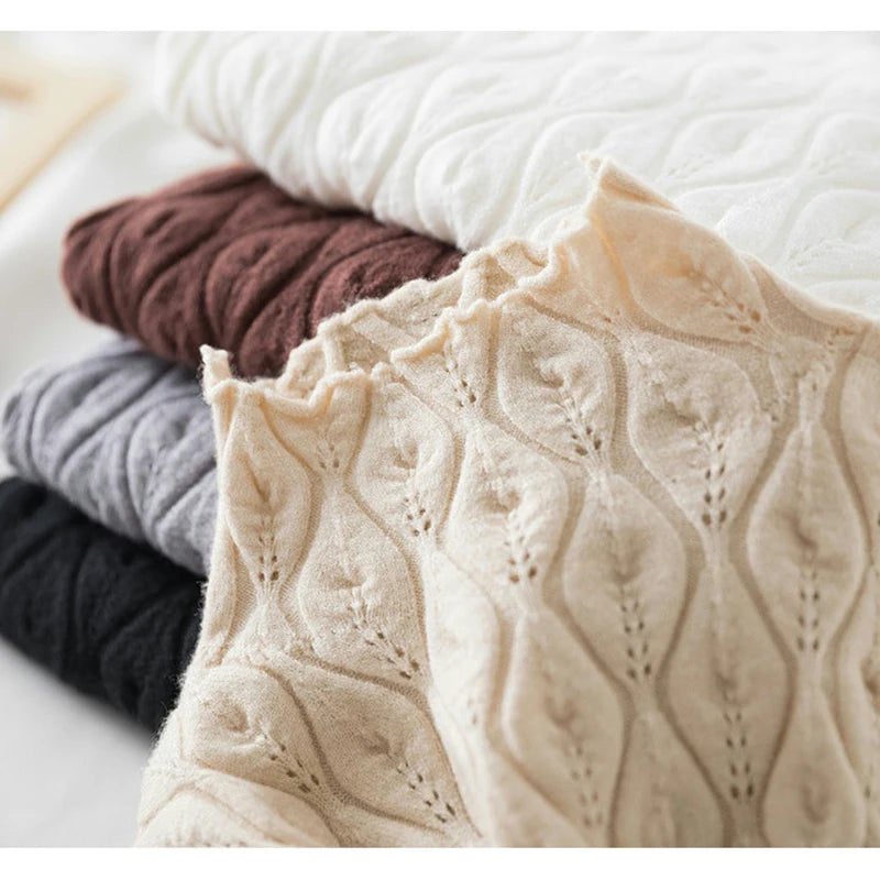 Sorelle Women's one size embossed wave turtleneck top