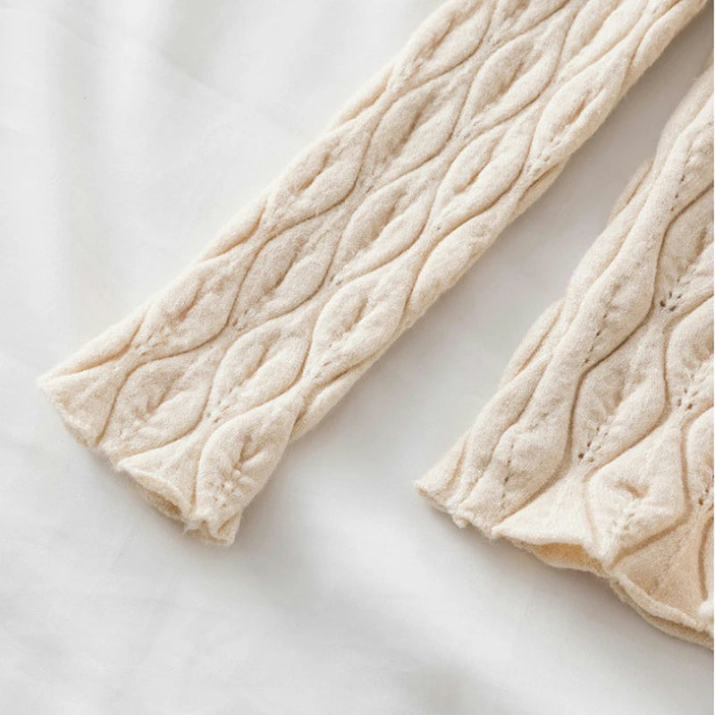 Sorelle Women's one size embossed wave turtleneck top