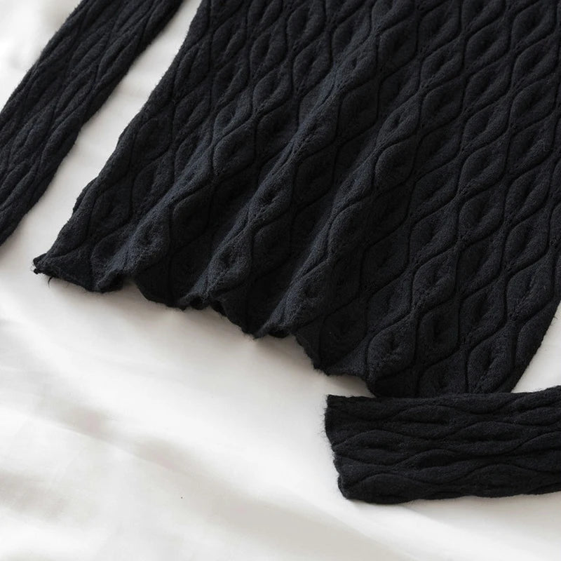 Sorelle Women's one size embossed wave turtleneck top