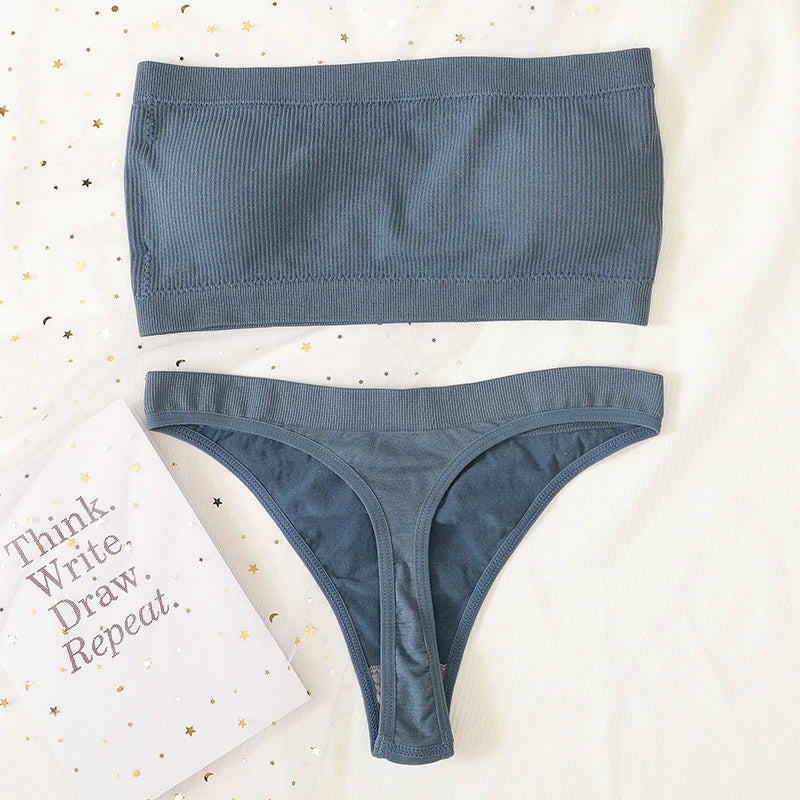 Sorelle Women's 2 Pc solid bandeau lingerie set