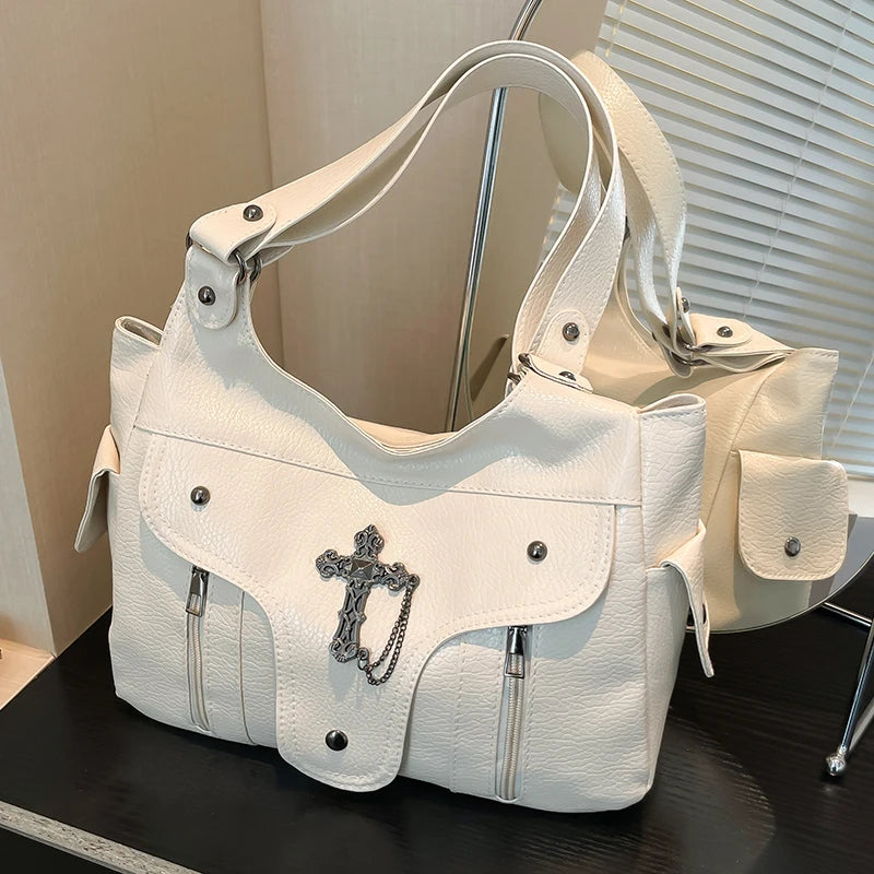 Lomi3 retro grunge cross charm leather purse