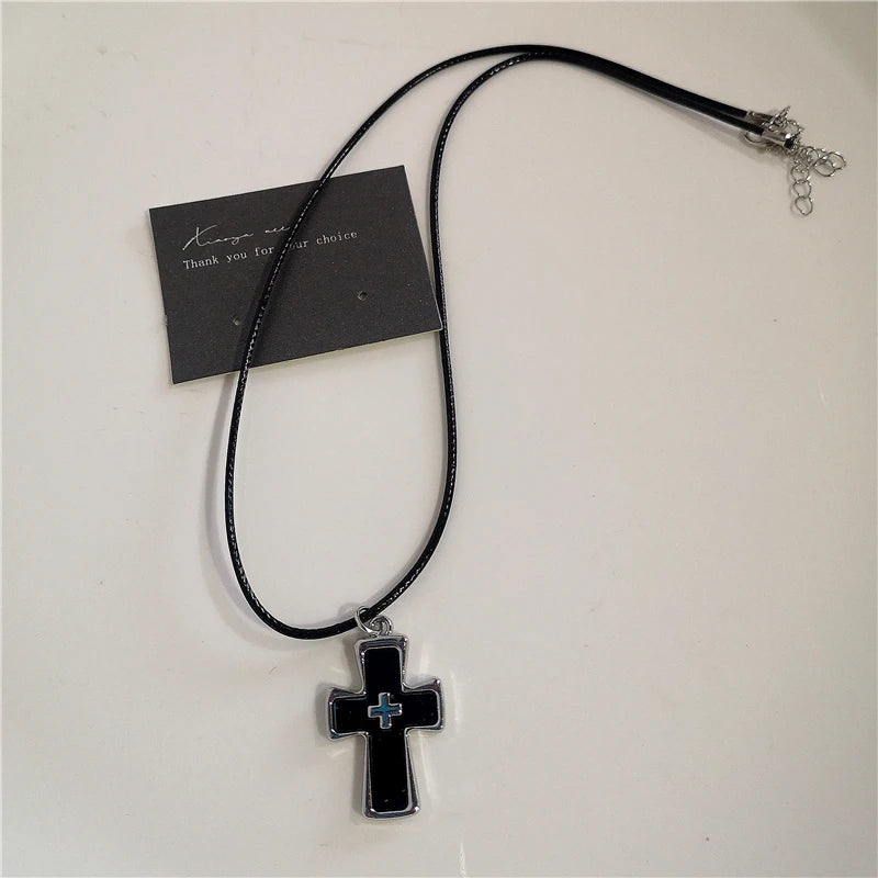Nocturne Women’s black double cross necklace