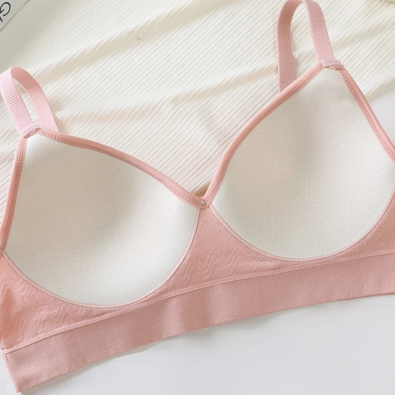 Sorelle Women's 2 Pc solid polyester lingerie set with bow accent