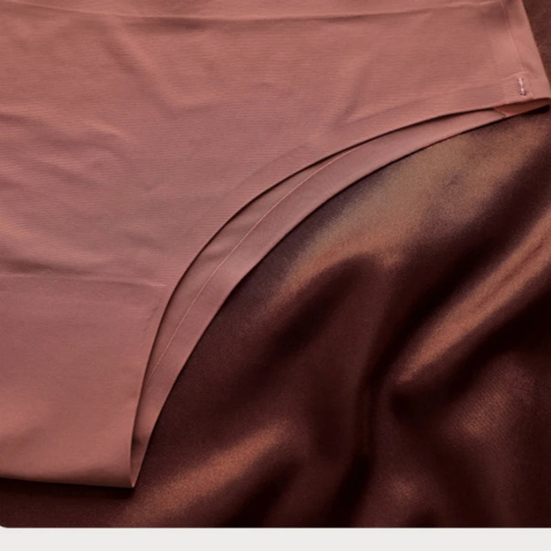 Sorelle Women's 4 Pc solid nylon cheeksters set