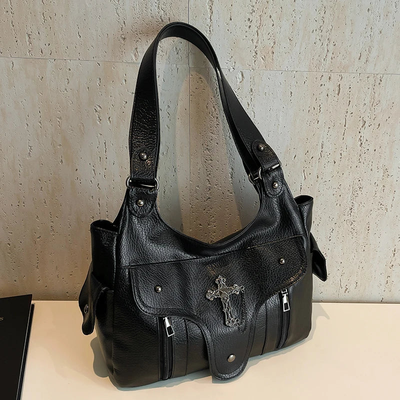 Lomi3 retro grunge cross charm leather purse