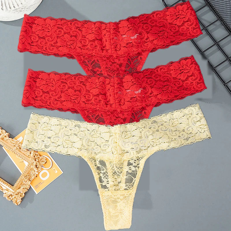 Sorelle Woemn's 3 Pc lace formal thong set