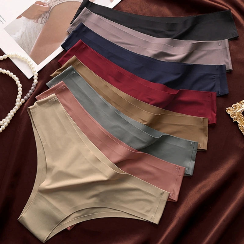 Sorelle Women's 4 Pc solid nylon cheeksters set