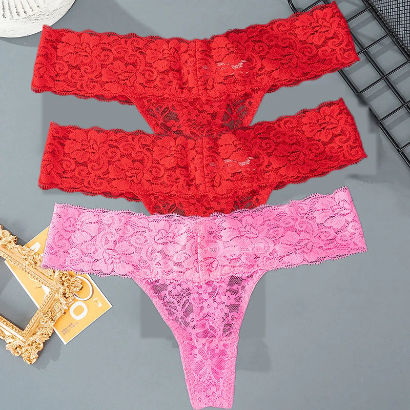 Sorelle Woemn's 3 Pc lace formal thong set