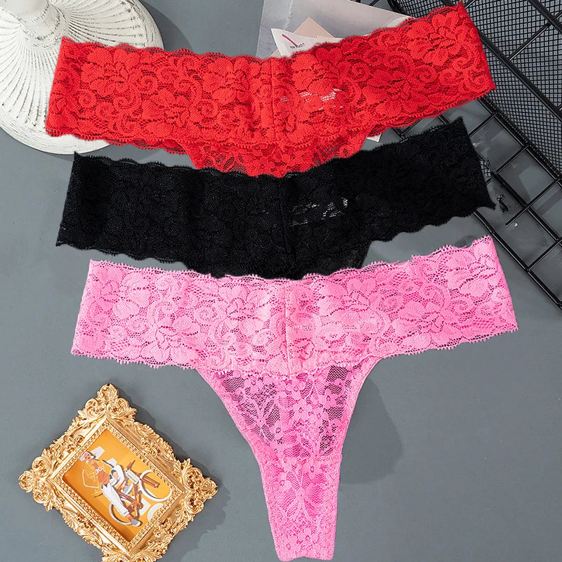 Sorelle Woemn's 3 Pc lace formal thong set