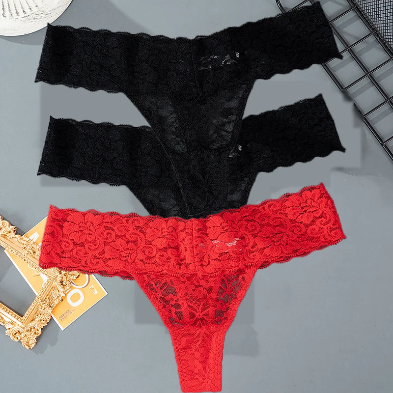 Sorelle Woemn's 3 Pc lace formal thong set