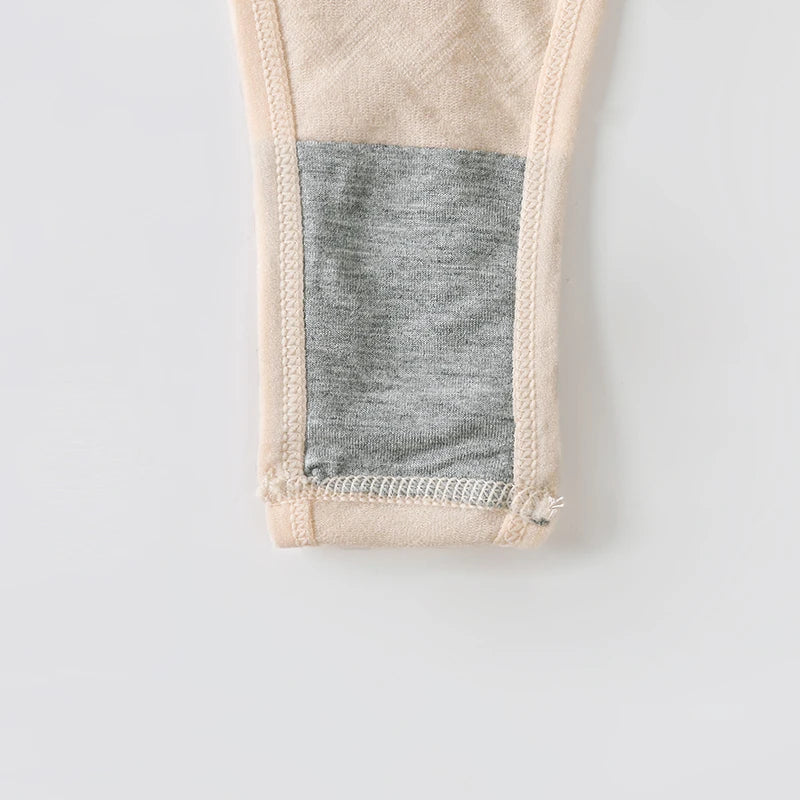 Sorelle Women's 2 Pc solid polyester lingerie set with bow accent