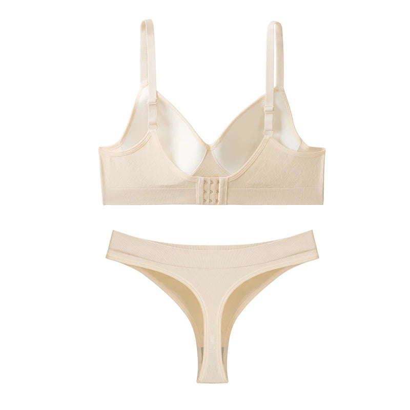 Sorelle Women's 2 Pc solid polyester lingerie set with bow accent