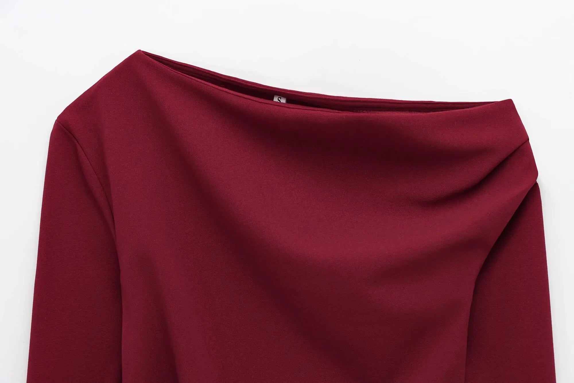 Sorelle Women's slanted shoulder ruched blouse