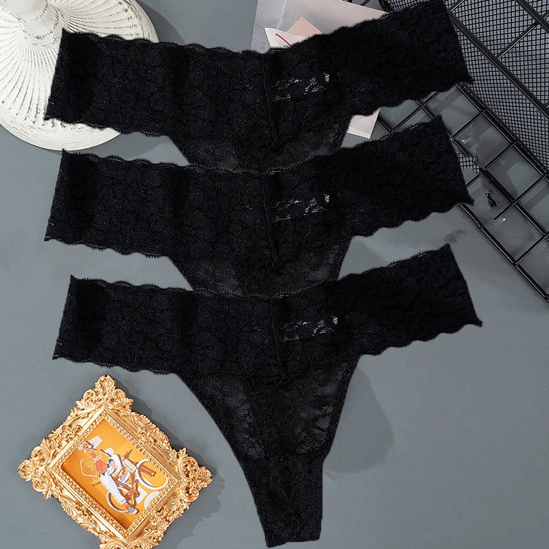 Sorelle Woemn's 3 Pc lace formal thong set