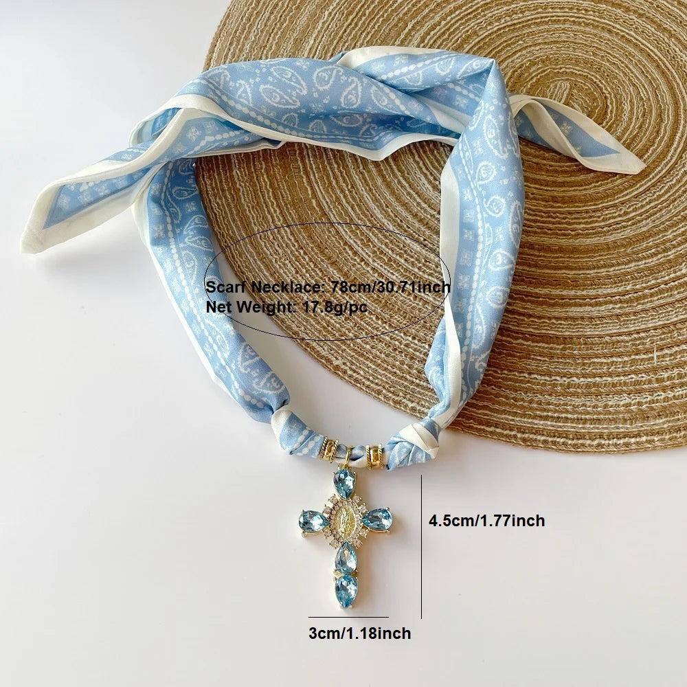 Noelie Women’s scarf charm necklace