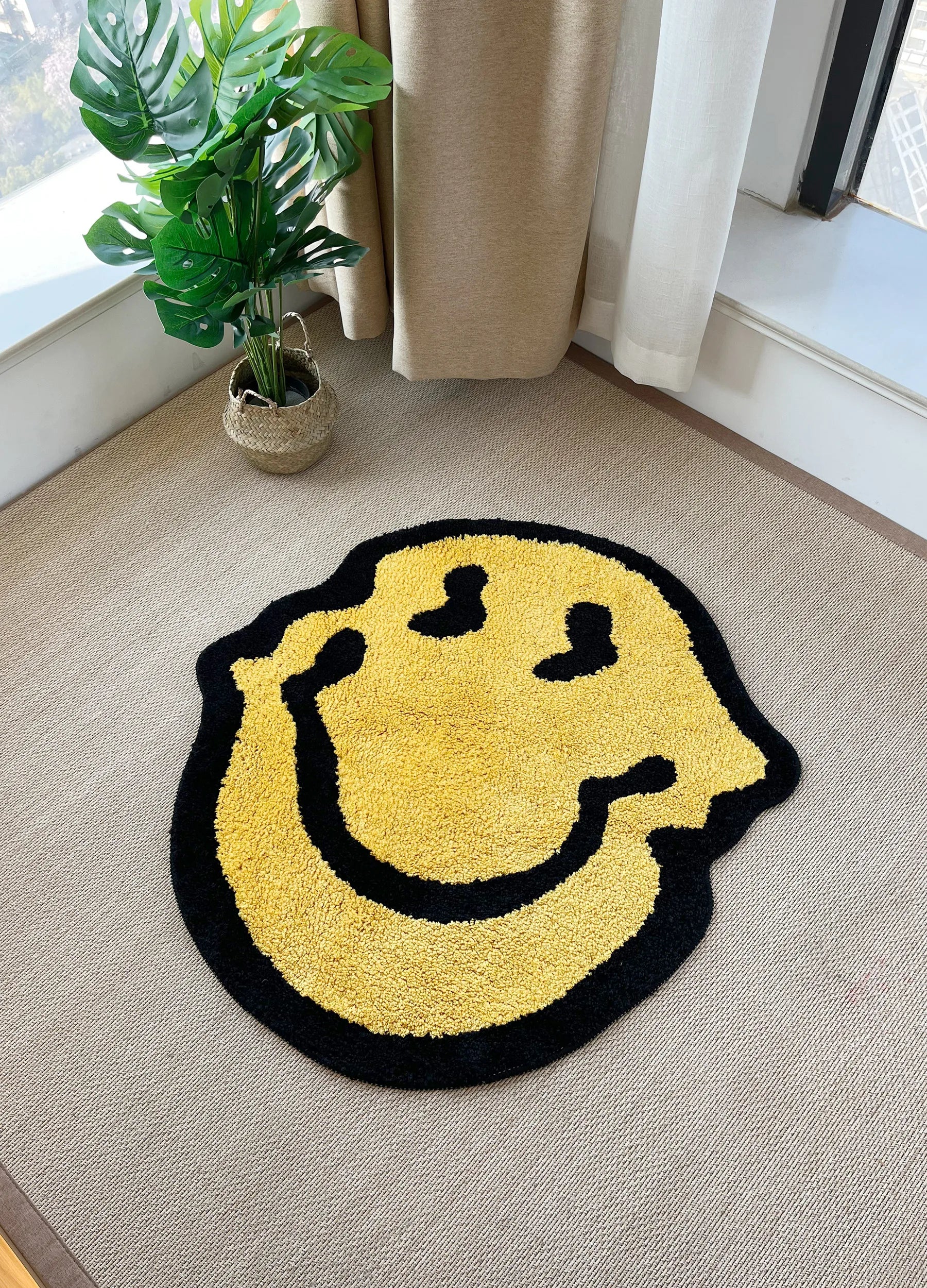 Cassora plush wavy smiley face rug