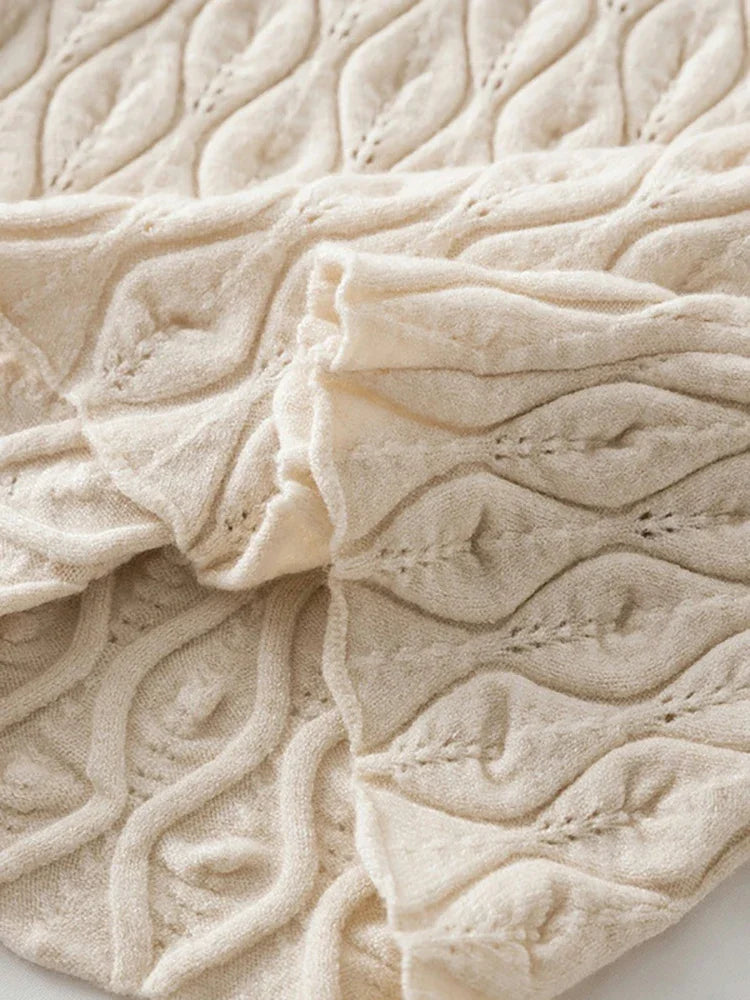 Sorelle Women's one size embossed wave turtleneck top