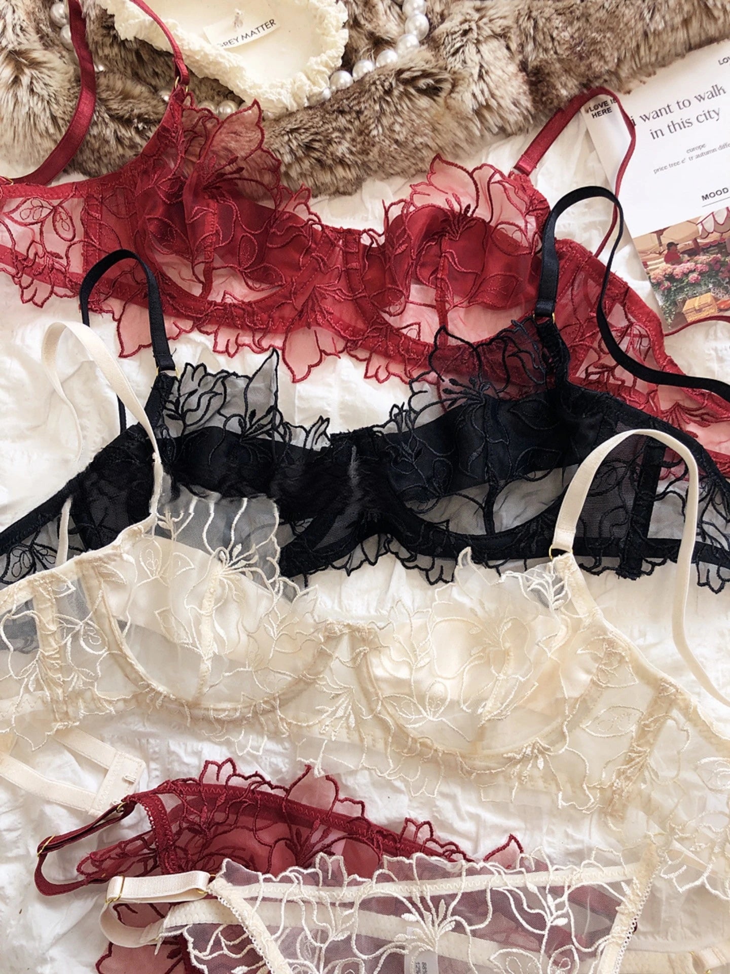 Sorelle Women's 2 Pc hollow out floral lingerie set