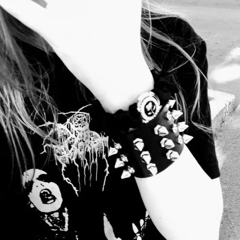 Lomi3 Women’s spiked punk bracelet